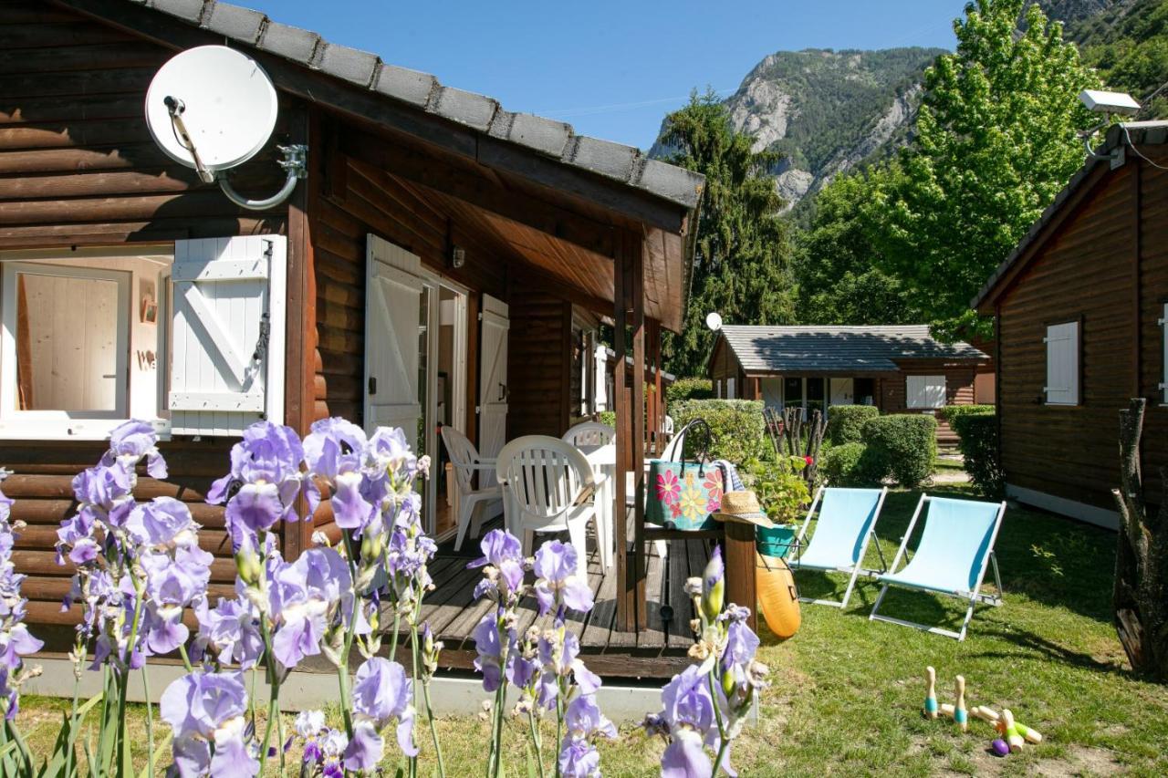 Le Bourg-dʼOisans A La Rencontre Du Soleil - Camping מראה חיצוני תמונה