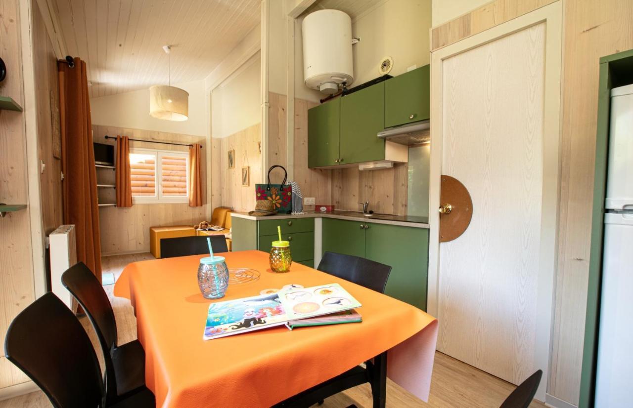 Le Bourg-dʼOisans A La Rencontre Du Soleil - Camping מראה חיצוני תמונה