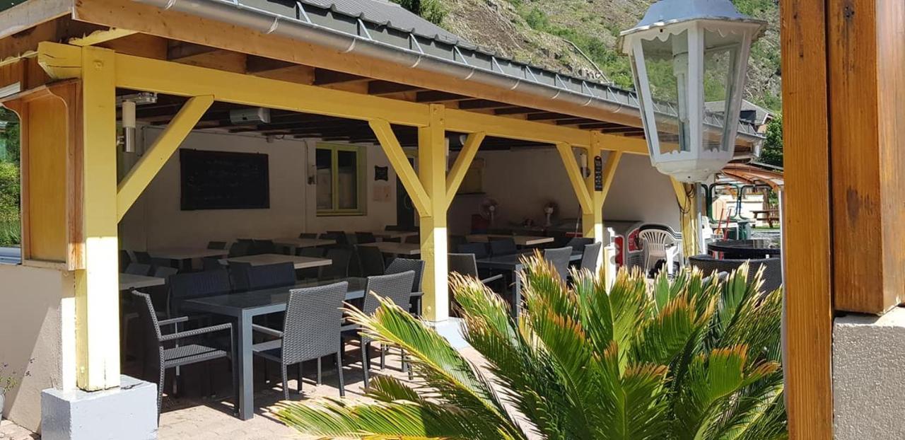 Le Bourg-dʼOisans A La Rencontre Du Soleil - Camping מראה חיצוני תמונה